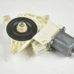 SILNICZEK SZYBY PRAWY PRZÓD MERCEDES E W204 A2048200142 Nowość